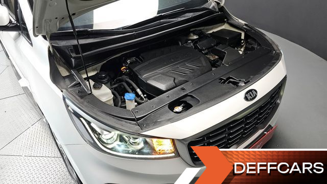Kia CARNIVAL 9-Seater Noblesse Special купить на сайте DeffCars
