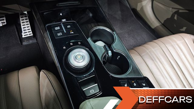 Kia K8 2.5 Gasoline 2WD Signature купить на сайте DeffCars