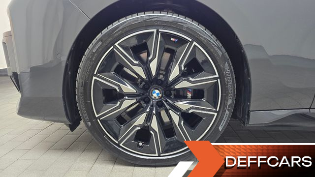 BMW I7 M70 xDrive M Performance купить на сайте DeffCars