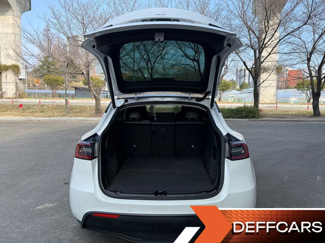 Tesla MODEL Y Standard Range RWD купить на сайте DeffCars