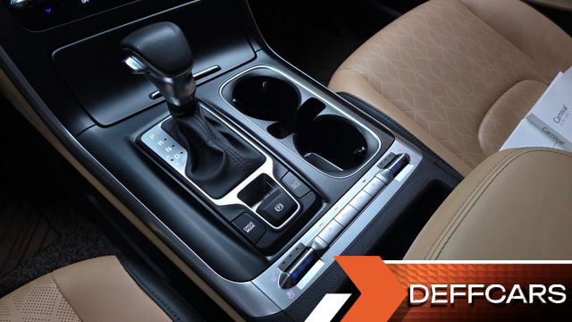 Kia CARNIVAL 9-Seater Prestige купить на сайте DeffCars