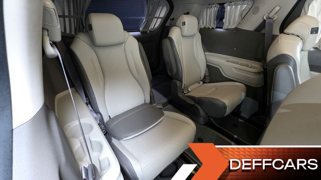 Kia CARNIVAL 9-Seater Hi-Limousine Signature купить на сайте DeffCars