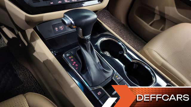 Kia CARNIVAL 9-Seater Prstige купить на сайте DeffCars