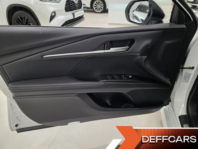 Toyota CAMRY 2.5 XLE Hybrid купить на сайте DeffCars