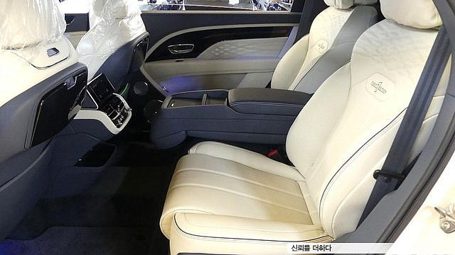 Bentley BENTAYGA 4.0 V8 EWB First Edition купить на сайте DeffCars