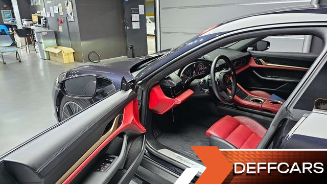 Porsche TAYCAN Base купить на сайте DeffCars