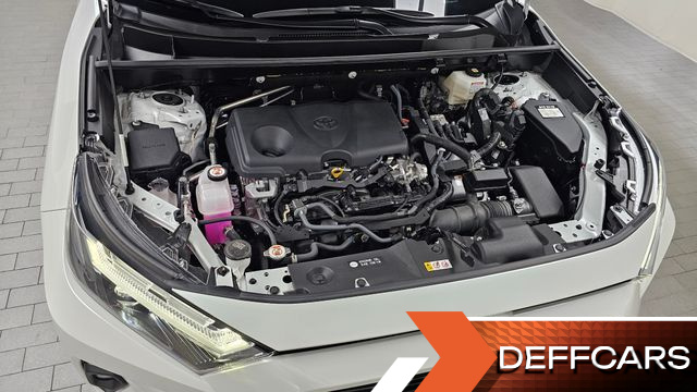 Toyota RAV4 2.5 2WD Hybrid XLE купить на сайте DeffCars
