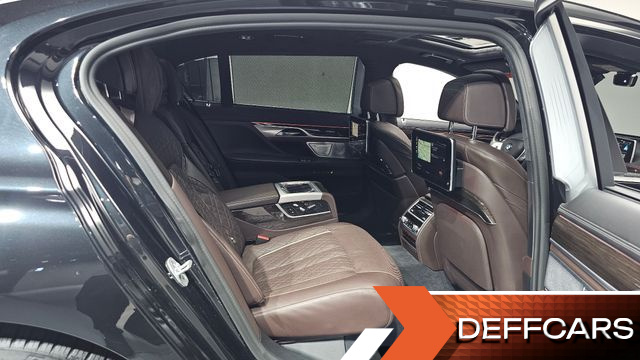 BMW 7-SERIES 740Li xDrive Design Pure Excellence купить на сайте DeffCars