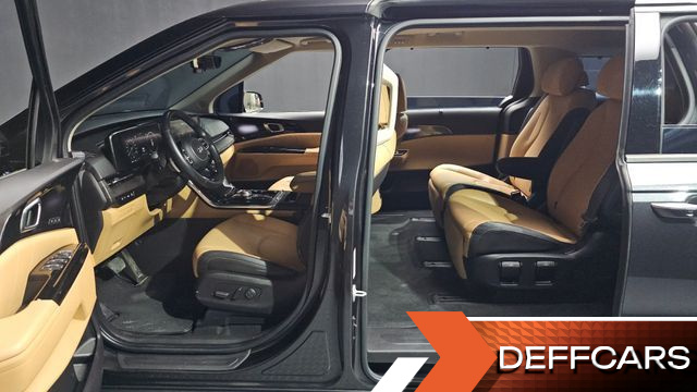 Kia CARNIVAL Gasoline 7-Seater Signature купить на сайте DeffCars