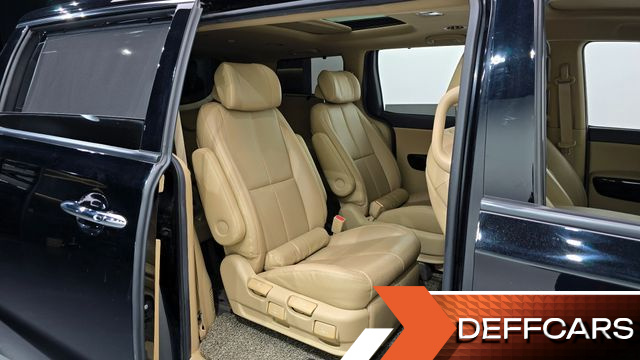 Kia CARNIVAL 7-Seater Limousine VIP купить на сайте DeffCars