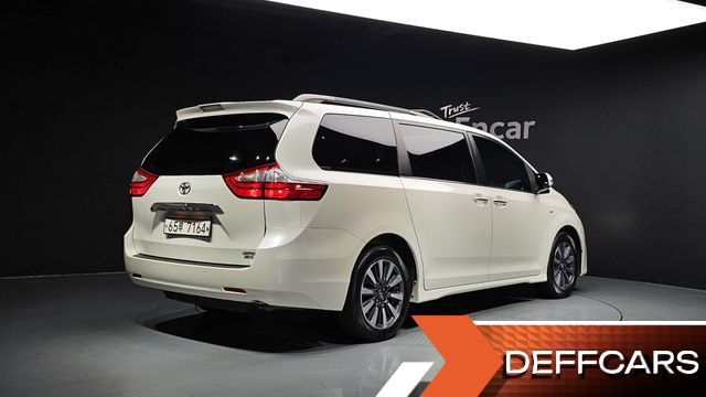 Toyota SIENNA 3.5 AWD купить на сайте DeffCars