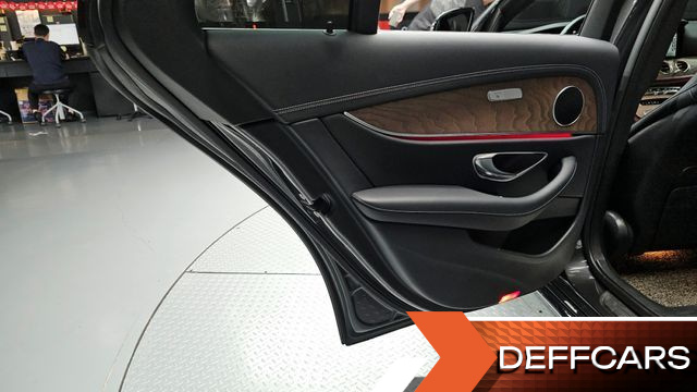 Mercedes E-CLASS E250 Exclusive купить на сайте DeffCars