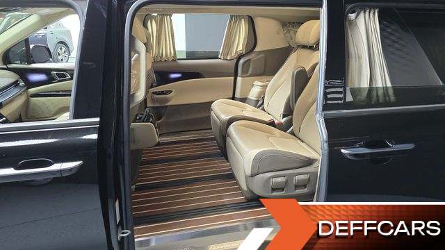 Kia CARNIVAL Gasoline 7-Seater Hi-Limousine Signature купить на сайте DeffCars
