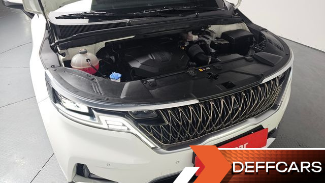 Kia CARNIVAL 9-Seater Signature купить на сайте DeffCars