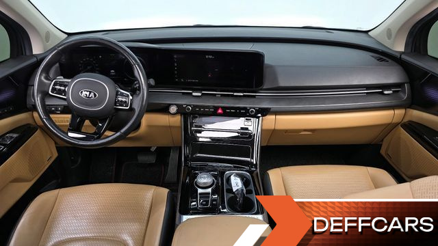 Kia CARNIVAL Gasoline 7-Seater Signature купить на сайте DeffCars
