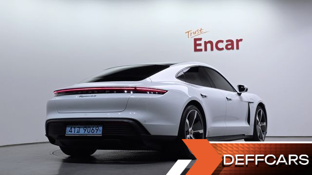 Porsche TAYCAN 4S купить на сайте DeffCars