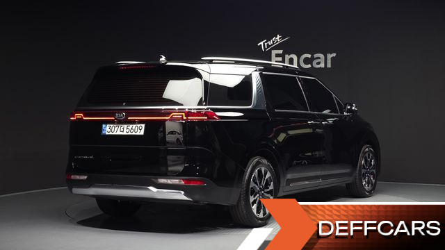 Kia CARNIVAL 9-Seater Signature купить на сайте DeffCars