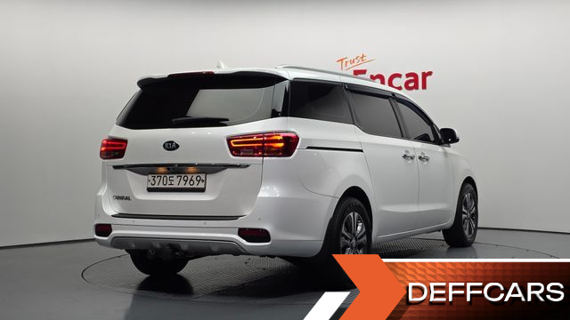 Kia CARNIVAL 9-Seater Luxury купить на сайте DeffCars