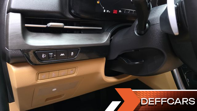 Kia CARNIVAL 9-Seater Signature купить на сайте DeffCars
