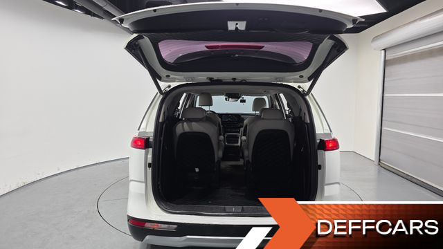 Kia CARNIVAL 9-Seater Noblesse купить на сайте DeffCars