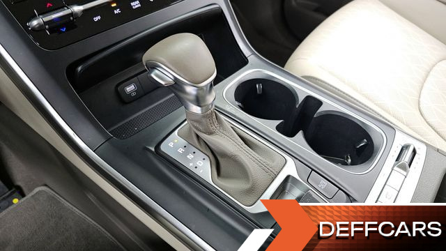 Kia CARNIVAL 9-Seater Prestige купить на сайте DeffCars