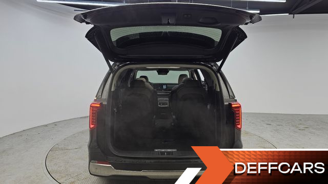 Kia CARNIVAL Gasoline 9-Seater Signature купить на сайте DeffCars