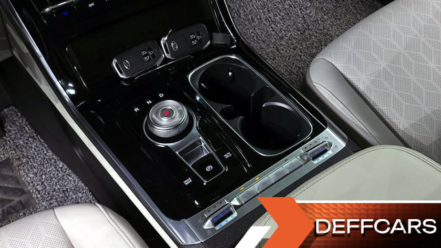 Kia CARNIVAL 9-Seater Noblesse купить на сайте DeffCars