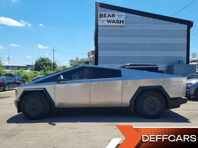 Tesla CYBERTRUCK AWD купить на сайте DeffCars