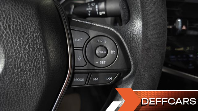 Toyota CAMRY 2.5 LE Hybrid купить на сайте DeffCars