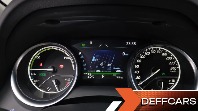Toyota CAMRY 2.5 LE Hybrid купить на сайте DeffCars