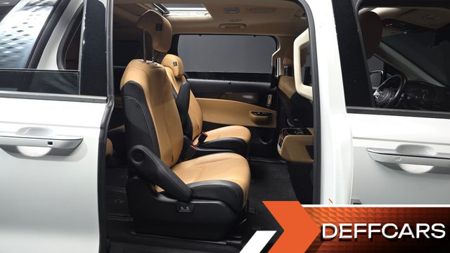 Kia CARNIVAL 9-Seater Signature купить на сайте DeffCars