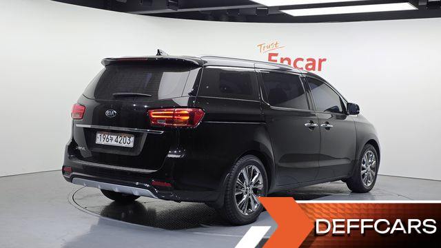 Kia CARNIVAL 9-Seater Prstige купить на сайте DeffCars