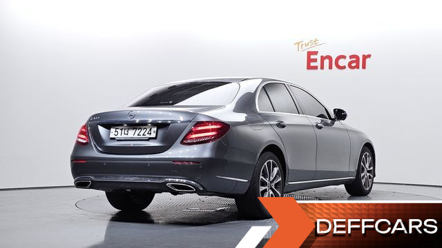 Mercedes E-CLASS E300 Exclusive Standard купить на сайте DeffCars