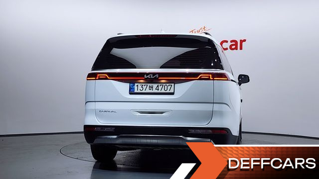 Kia CARNIVAL 9-Seater Noblesse купить на сайте DeffCars