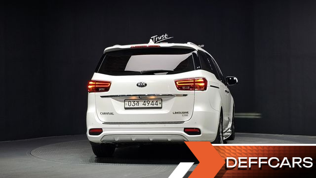 Kia CARNIVAL Gasoline 7-Seater Limousine President купить на сайте DeffCars