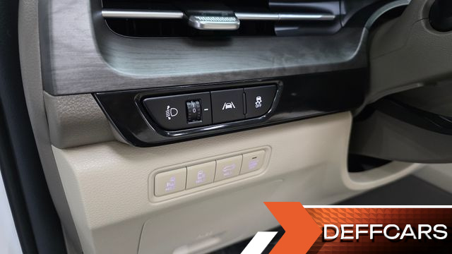 Kia CARNIVAL 7-Seater Signature купить на сайте DeffCars