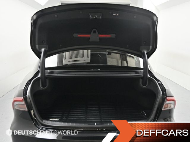 Hyundai GRANDEUR 3.0 LPi Premium Choice купить на сайте DeffCars