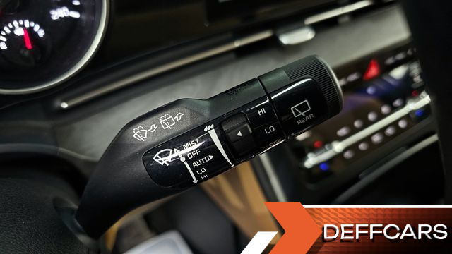 Kia CARNIVAL 9-Seater Prestige купить на сайте DeffCars