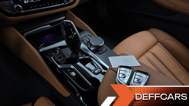 BMW 5-SERIES 520i M Sport купить на сайте DeffCars
