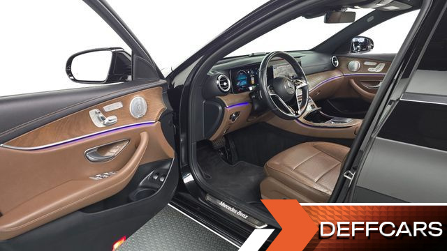 Mercedes E-CLASS E300e 4MATIC Exclusive купить на сайте DeffCars