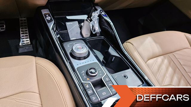 Kia SORENTO Diesel 2.2 4WD Signature купить на сайте DeffCars