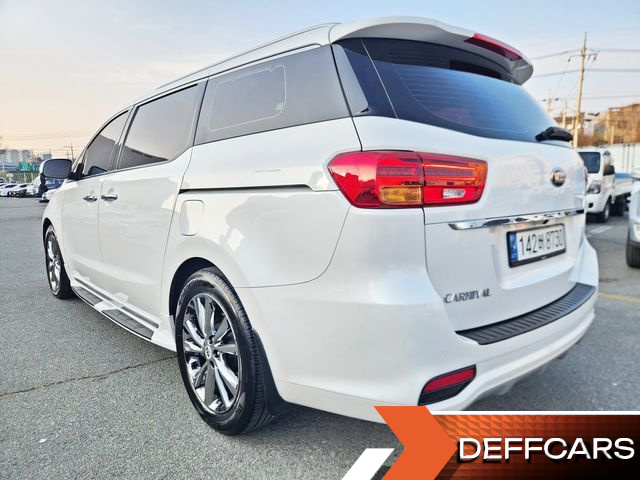 Kia CARNIVAL 9-Seater Prstige купить на сайте DeffCars