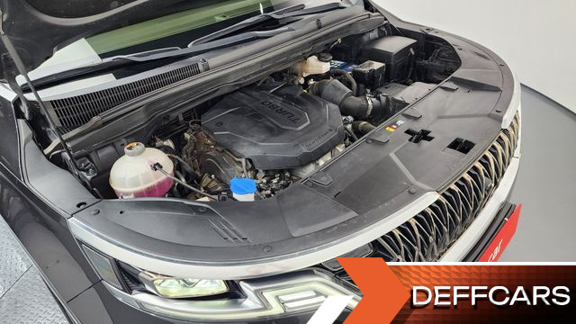 Kia CARNIVAL 9-Seater Signature купить на сайте DeffCars