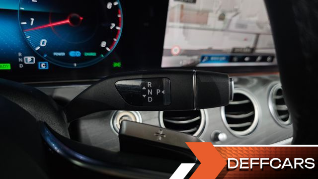 Mercedes E-CLASS E350 4MATIC Exclusive купить на сайте DeffCars