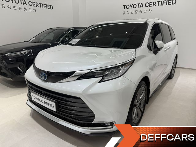 Toyota SIENNA 2.5 Hybrid 2WD купить на сайте DeffCars