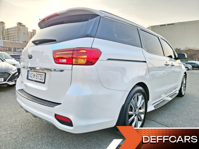 Kia CARNIVAL 9-Seater Prstige купить на сайте DeffCars
