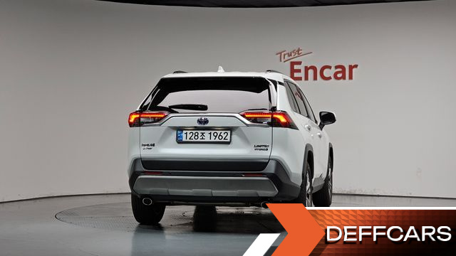 Toyota RAV4 2,5 4WD Hybrid LTD купить на сайте DeffCars