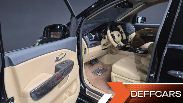 Kia CARNIVAL 9-Seater Hi-Limousine Noblesse Special купить на сайте DeffCars