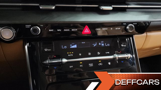 Kia CARNIVAL 7-Seater Signature купить на сайте DeffCars