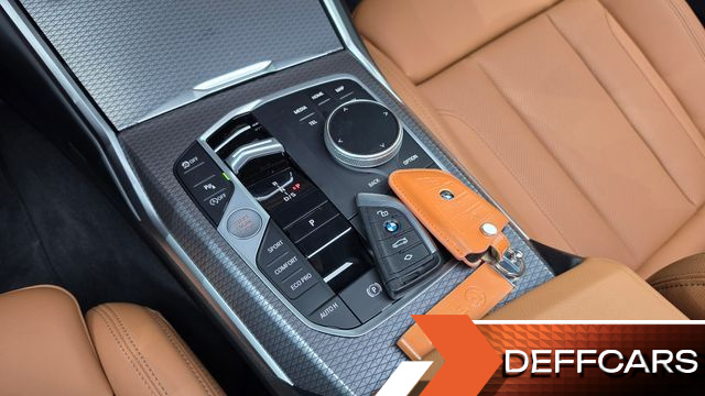 BMW 3-SERIES 320i M Sport купить на сайте DeffCars